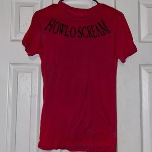 Howl-O-Scream red shirt